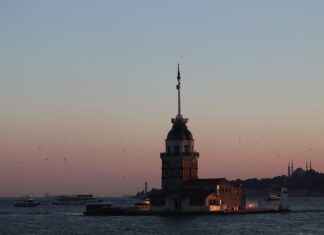 Kız Çocuklar İçin En Şirin Elbise Modelleri Kız Çocuklar İçin En Şirin Elbise Modelleri