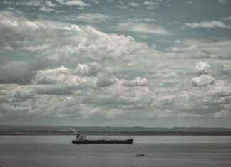 Mevsime Uygun Giyim Seçimi Yapmanın Püf Noktaları Mevsime Uygun Giyim Seçimi Yapmanın Püf Noktaları