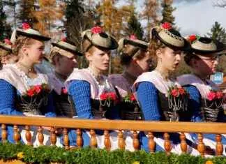 Pratik ve Rahat Eşofman Takımları Pratik ve Rahat Eşofman Takımları