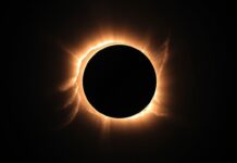 Güneş Tutulması: Doğanın Harika Gösterisi Solar Eclipse: Nature's Wonderful Display
