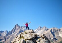 Çocuklara Yönelik Eğlence ve Eğitim: İki Tepede Durmak Entertainment and Education for Children: Straddling Two Peaks