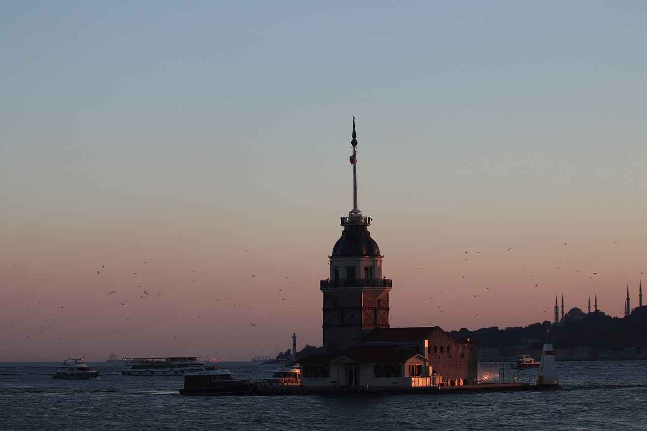 Kız Çocuklar İçin En Şirin Elbise Modelleri